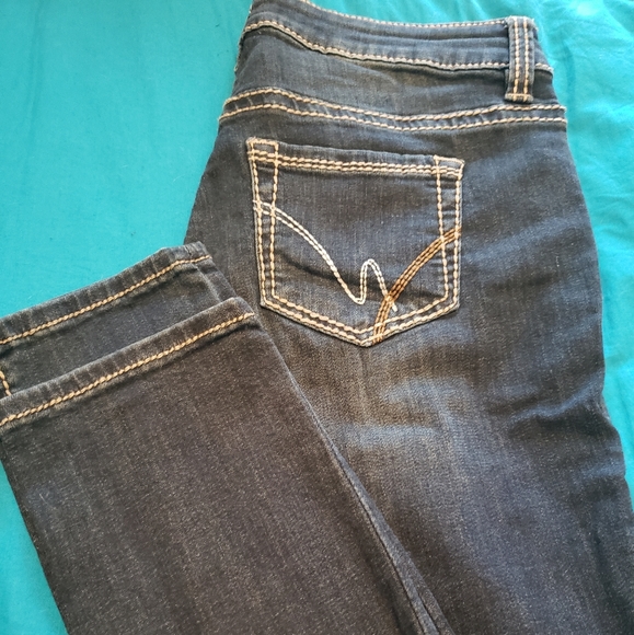 Jeans - Picture 2 of 3